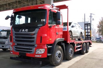 江淮前四后八平板運(yùn)輸車