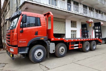 解放天V前四后八平板運(yùn)輸車