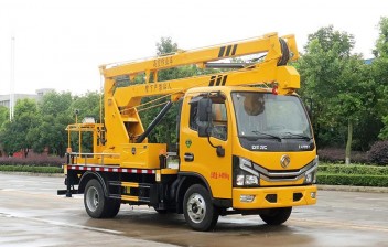 東風(fēng)多利卡13.5米藍(lán)牌高空作業(yè)車