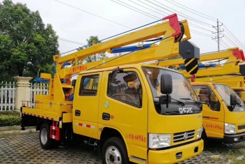 東風多利卡雙排16米高空作業(yè)車
