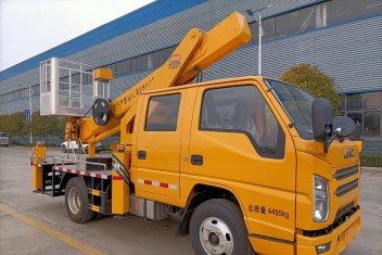 江鈴雙排藍牌16米直臂高空作業(yè)車