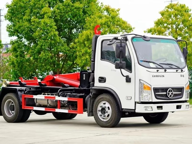 藍牌大運重載建筑垃圾轉運車