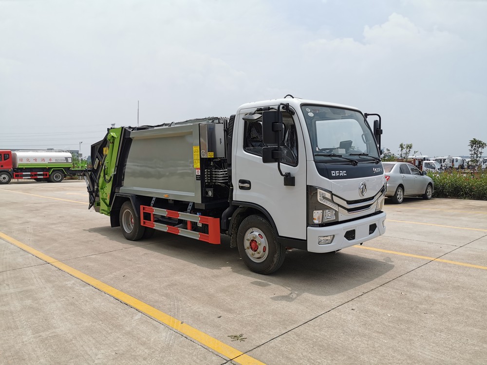 東風(fēng)多利卡國六6方壓縮式垃圾車
