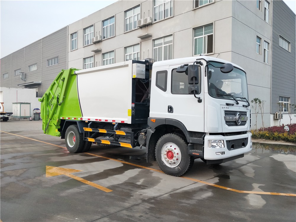東風(fēng)多利卡國六12方壓縮式垃圾車
