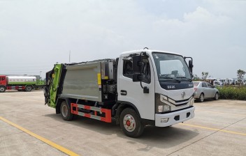 東風(fēng)多利卡國六6方壓縮式垃圾車