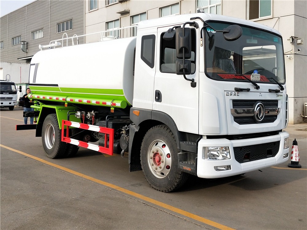 國六東風(fēng)多利卡10方灑水車