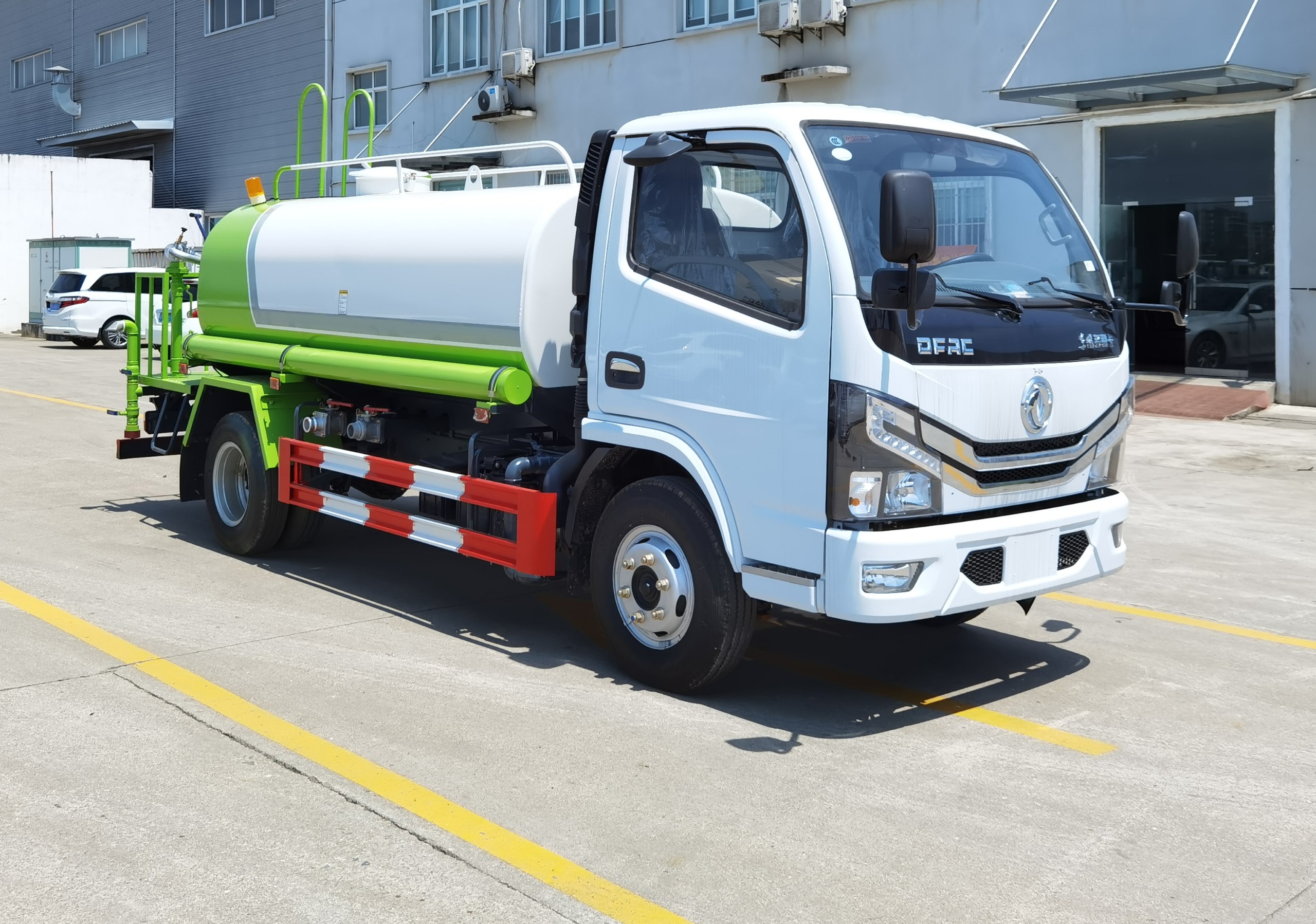 國六東風(fēng)5方綠化灑水車