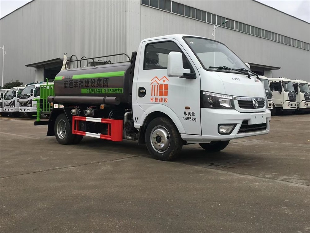 國六東風(fēng)3方藍(lán)牌綠化灑水車