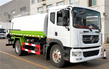 國六東風(fēng)多利卡10方灑水車