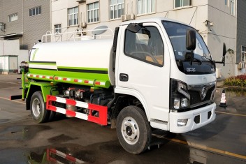 國六東風5方灑水車